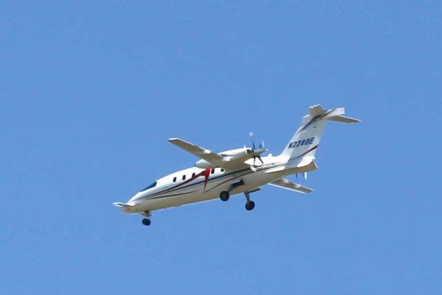 Piaggio P.180 Avanti —