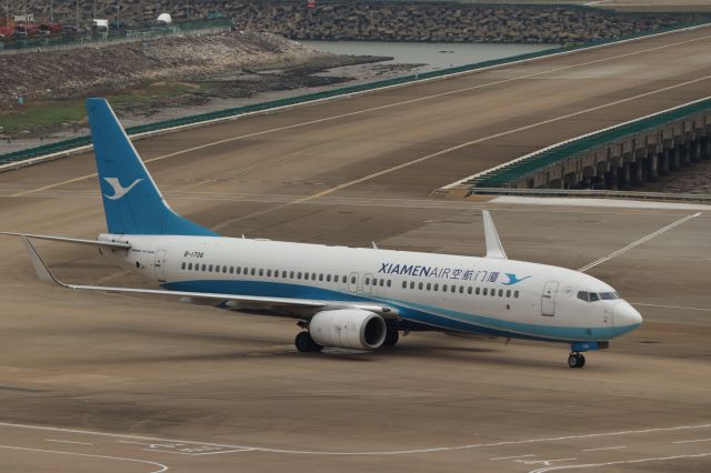 Boeing 737-800 (B-1706)