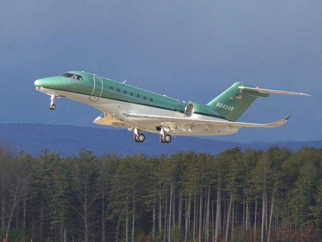 Cessna Citation Longitude (N842AW) - taken departing Saratoga County Airport, NY on Dec.1,2020 .lighting was perfect.!