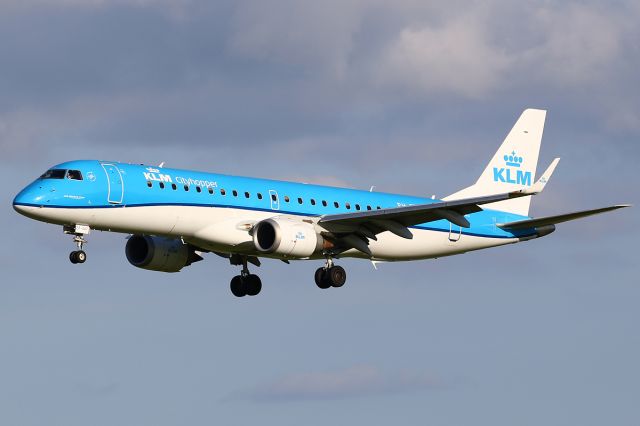 Embraer ERJ-190 (PH-EZP)
