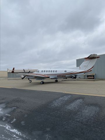 Beechcraft Super King Air 350 (N359DG)