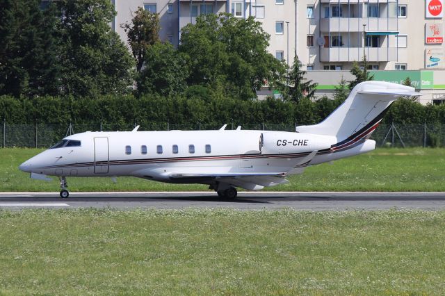 Canadair Challenger 350 (CS-CHE)