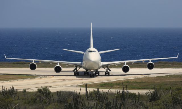 Boeing 747-400 (OE-LRG)