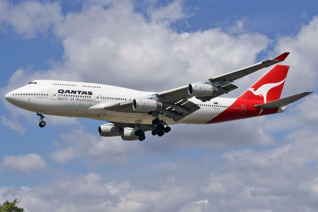 Boeing 747-400 (VH-OJL)