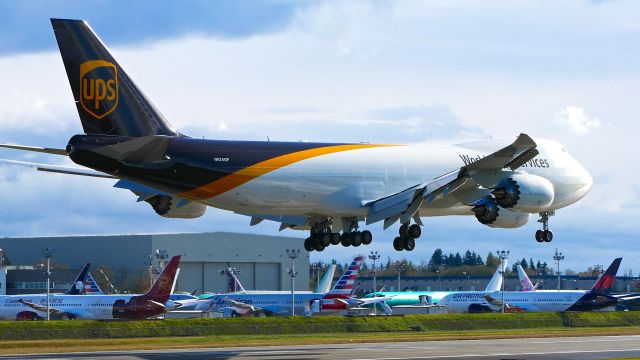 BOEING 747-8 (N624UP) - BOE610 on short final to Rwy 16R to complete a flight test on 11.13.20. (B747-8F / ln 1558 / cn 63784).