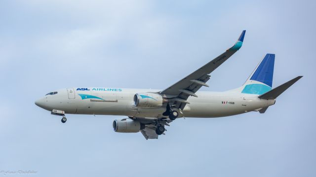 Boeing 737-700 (F-HIQB)