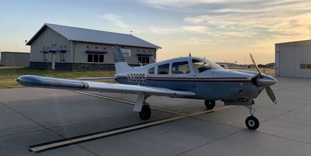 Piper Cherokee (N33685)