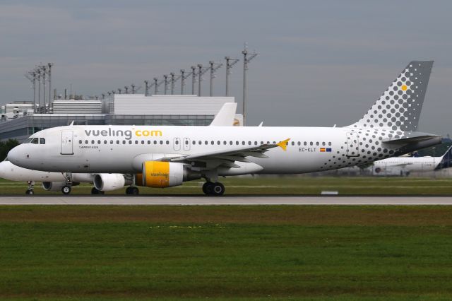 Airbus A320 (EC-KLT)