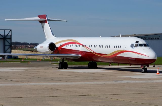 McDonnell Douglas MD-87 (N168CF)