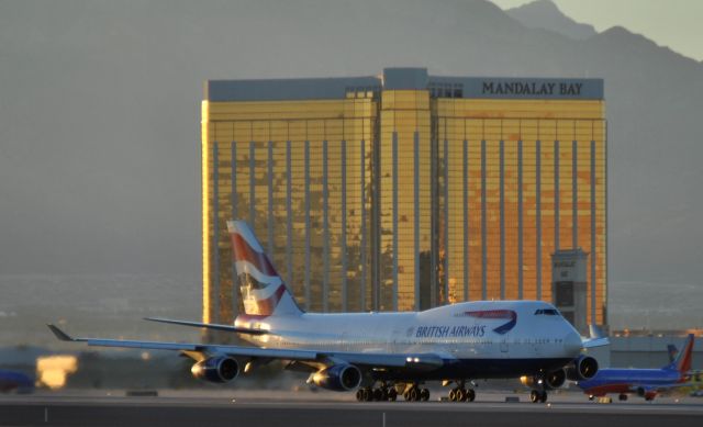 Boeing 747-400 (G-BNLP)