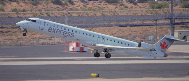 Canadair Regional Jet CRJ-900 (C-FUJZ) - Phoenix Sky Harbor International Airport 24SEP19