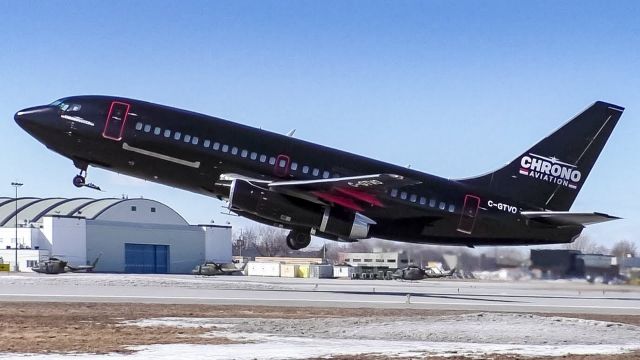 Boeing 737-200 (C-GTVO)