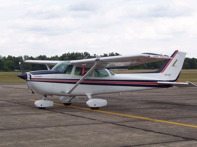 Cessna Skyhawk (N64280)