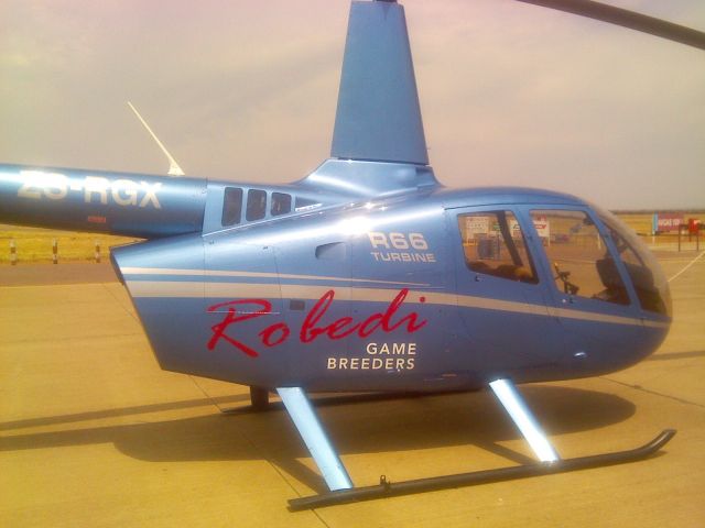 Robinson R-66 (ZS-RGX)