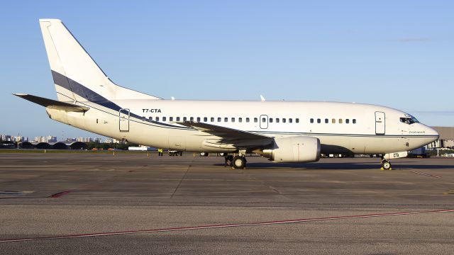 Boeing 737-500 (T7-CTA)