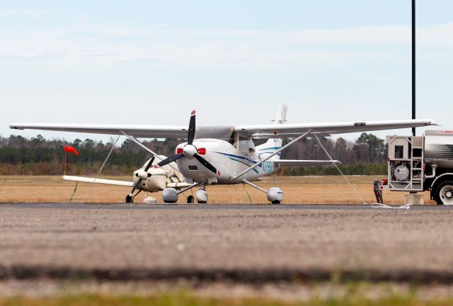 Cessna Skylane (N379SA)