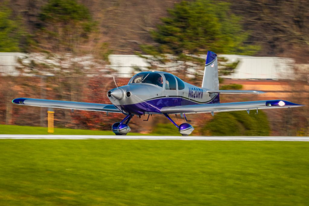 Vans RV-10 (N620RV) - RV-10 N620RV taking off from KOQN