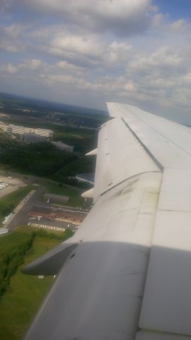 — — - Landing at IAD after my trip to LAX (757-200)