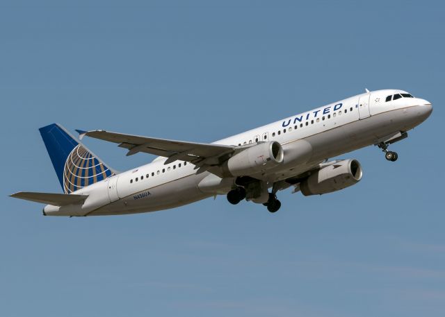 Airbus A320 (N436UA)