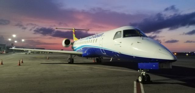 Embraer ERJ-145 (VQ-TIC) - Sunset ay Montego Bay Sangster International Airport. 