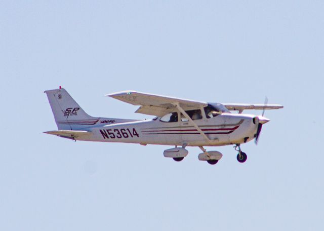 Cessna Skyhawk (N53614)