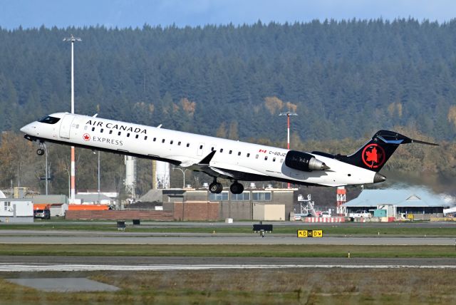 Canadair Regional Jet CRJ-900 (C-GDJZ)