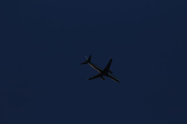 — — - Embraer ERJ190, KLM Cityhopper, flies above Nieuwkoop (Holland) and going to land on Aalsmeerbaan at Schiphol Amsterdam Airport (Holland).
