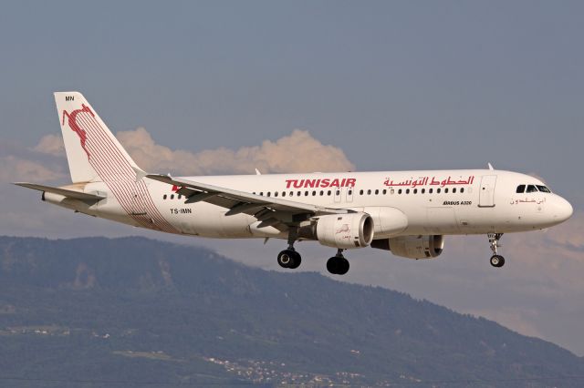Airbus A320 (TS-IMN)