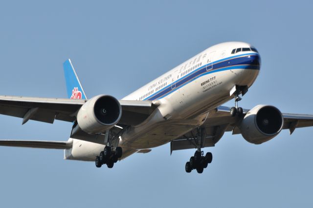 Boeing 777-200 (B-2058) - 2012/3/27