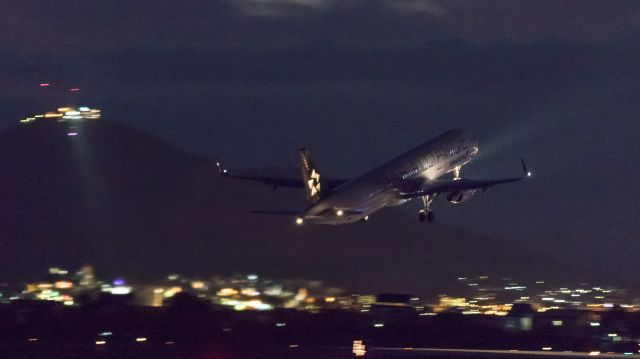 Airbus A321 (B-16206) - Eva Airways / Airbus A321-211br /Dec.13.2015 Hakodate Airport [HKD/RJCH] JAPAN