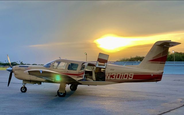 Piper Saratoga (N30109)