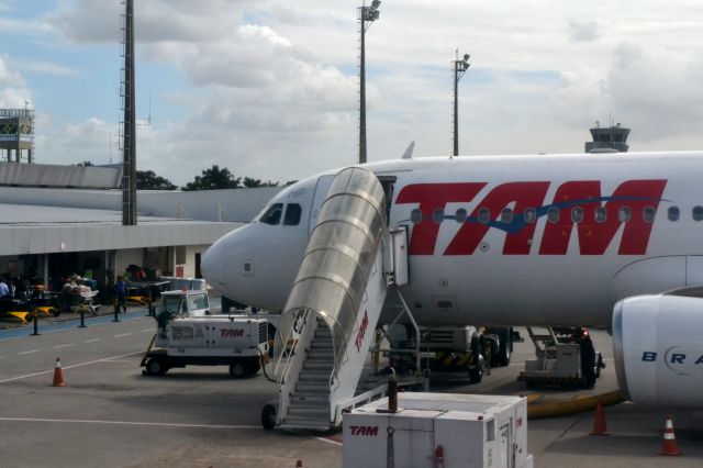 Airbus A320 (PR-MHP)