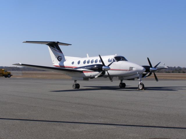 Beechcraft Super King Air 200 (N106GB)