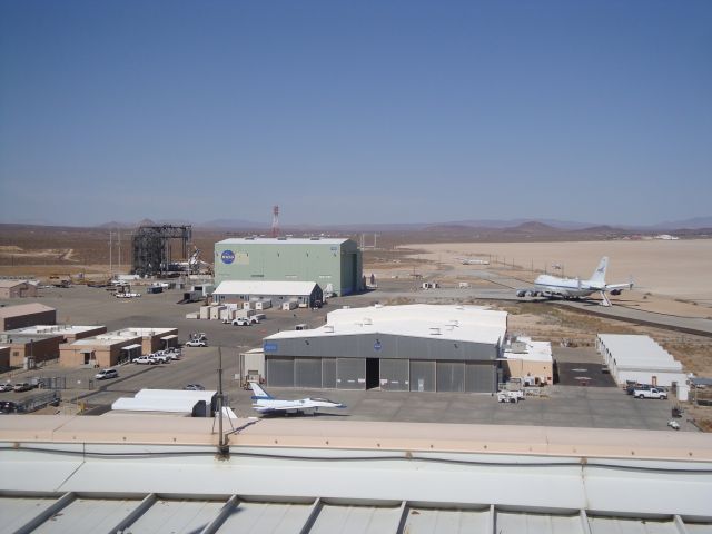 — — - NASA-DFRC Shuttle Area