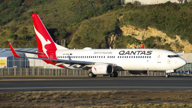 Boeing 737-700 (VH-VZW)