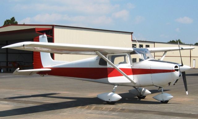 Cessna Skyhawk (N8362B)