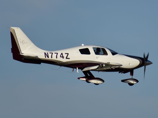 Cessna 400 (N774Z) - Never seen one of these before, a Columbia 400, now known as Cessna 400 since they bought the original company.