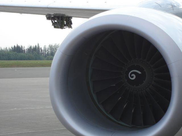 BOEING 737-600 — - Another view of the missing canoe over the hydraulic actuator for the flaps on a Boeing 737-600. The cover was lost in flight and amounted to a 10 knot airspeed penalty.