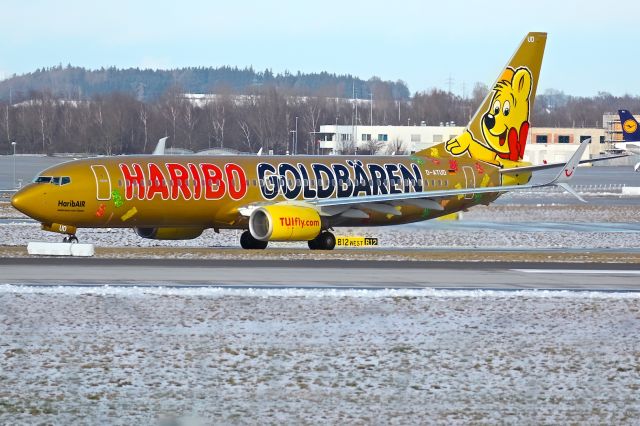 Boeing 737-700 (D-ATUD)