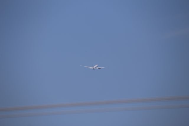 BOEING 777-300ER (B-7881)