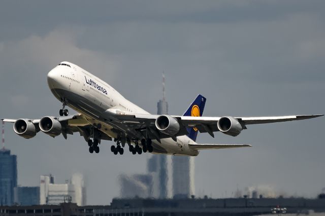 BOEING 747-8 (D-ABYO)