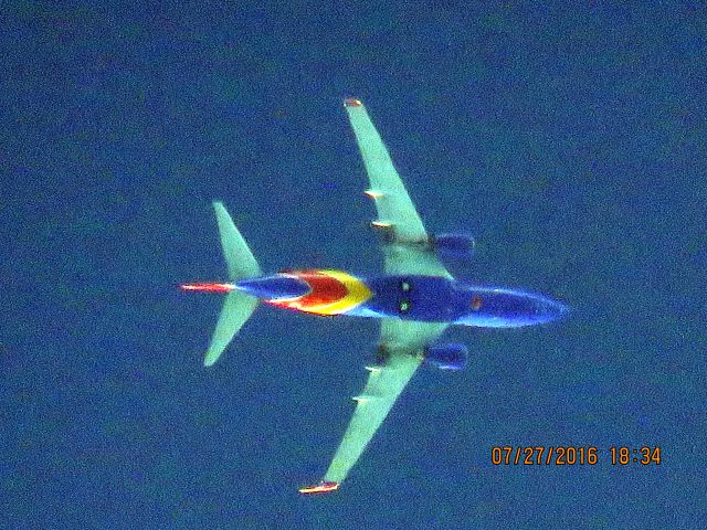 Boeing 737-700 (N7827A)