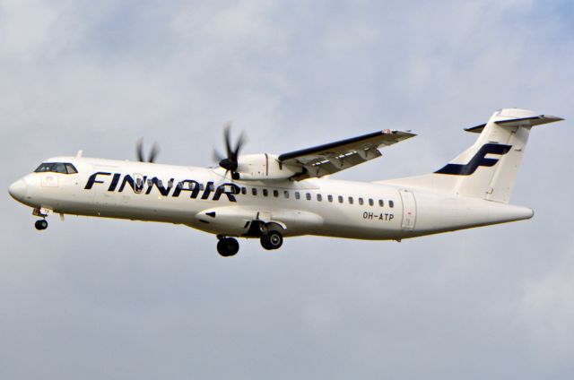 Aerospatiale ATR-72-500 (OH-ATP) - Kystvejen RWY22L