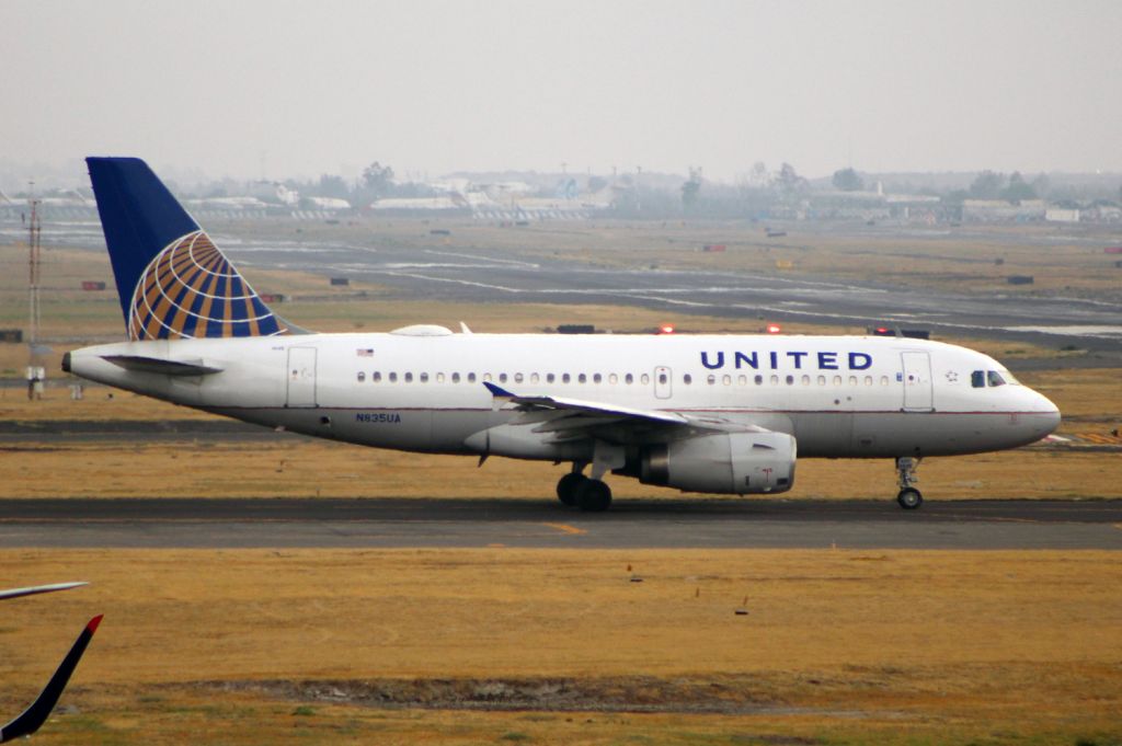 Airbus A319 (N835UA) - United / Airbus A319-131 / MSN 1426 / N835UA / MMMX 05/2021