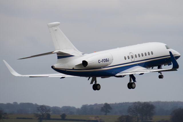 Dassault Falcon 2000 (C-FDBJ)