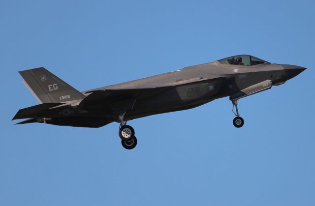 Lockheed F-35C (15-5188)