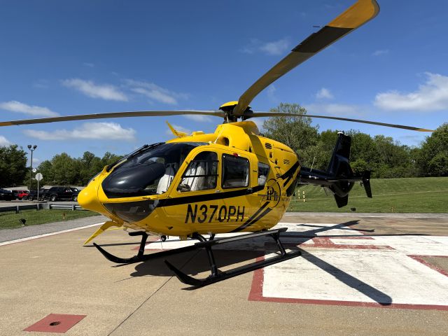 N370PH — - PHI Med 6 on medical flight at Baptist Hospital in Madisonville Kentucky