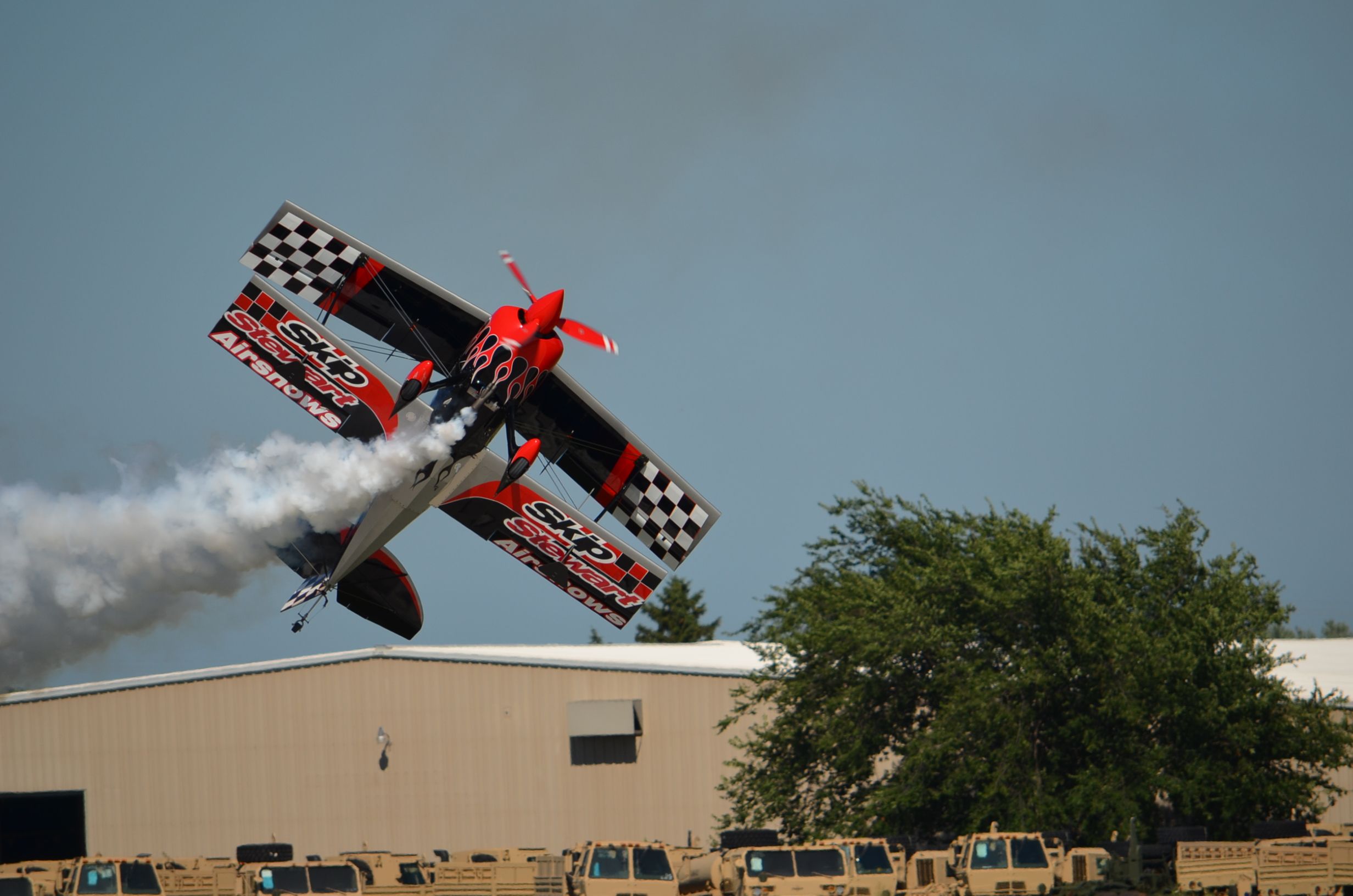 — — - Skip Stewart performing at EAA 2011.