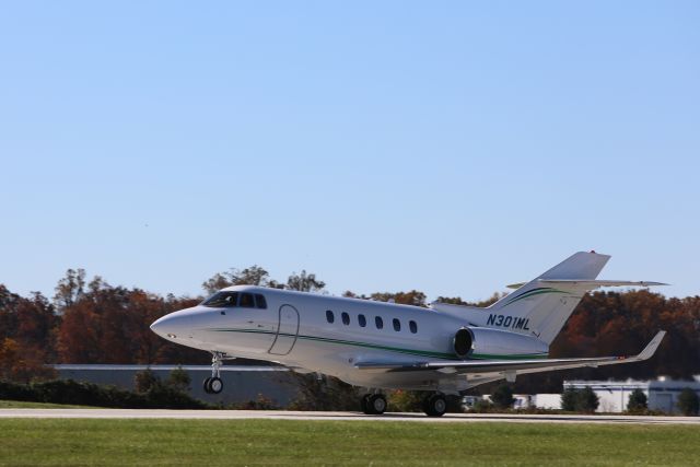 Hawker 800 (N301ML) - Rotate