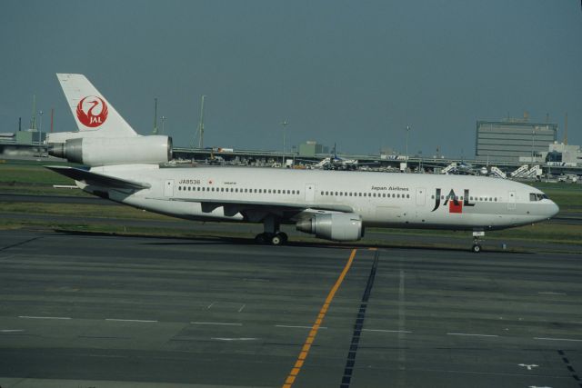 McDonnell Douglas DC-10 (JA8536) - Taxing at Tokyo-Haneda Intl Airport on 1993/10/24